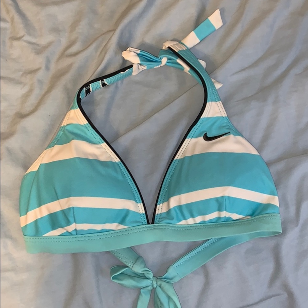 Reversible bikini top